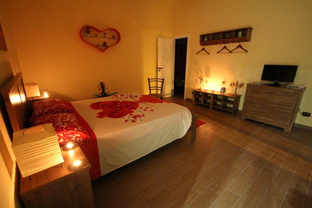 산테라모 인 콜레 La Rosa Blu 2 B&B 외부 사진