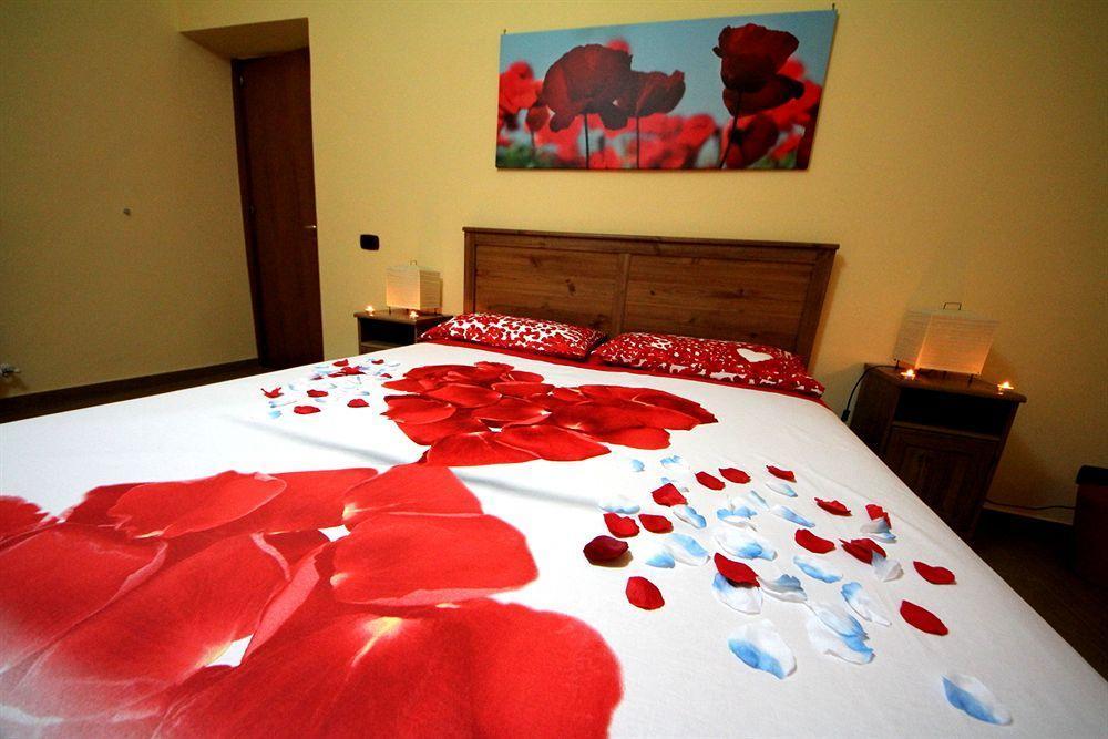 산테라모 인 콜레 La Rosa Blu 2 B&B 외부 사진
