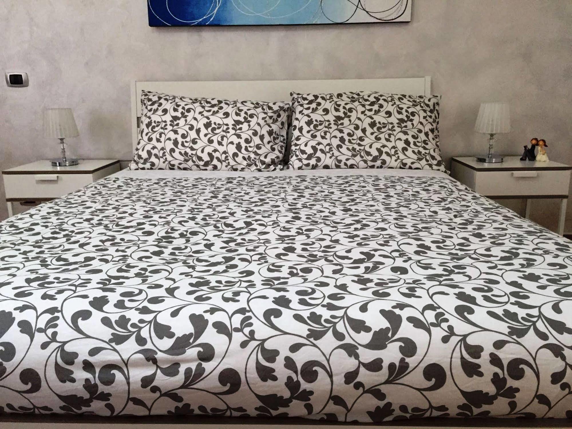 산테라모 인 콜레 La Rosa Blu 2 B&B 외부 사진